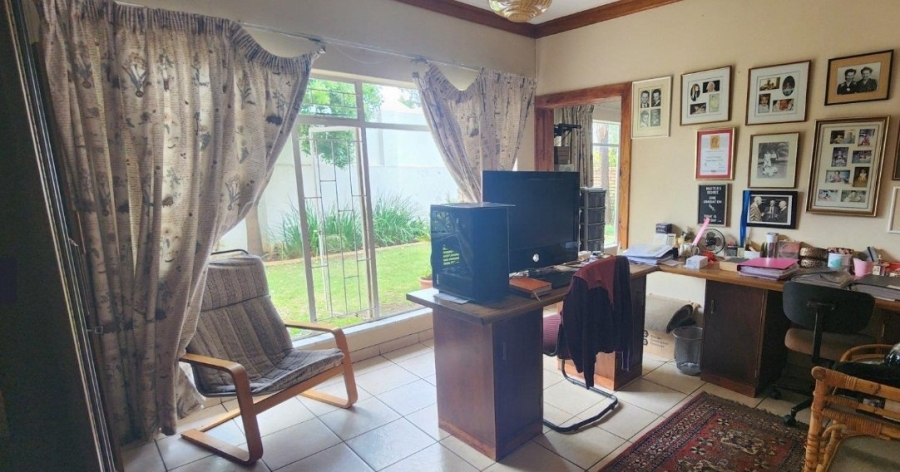 5 Bedroom Property for Sale in Irene Park North West